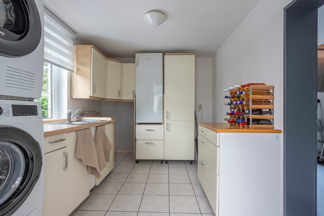 Foto 22 van Dokter Limpensstraat 48