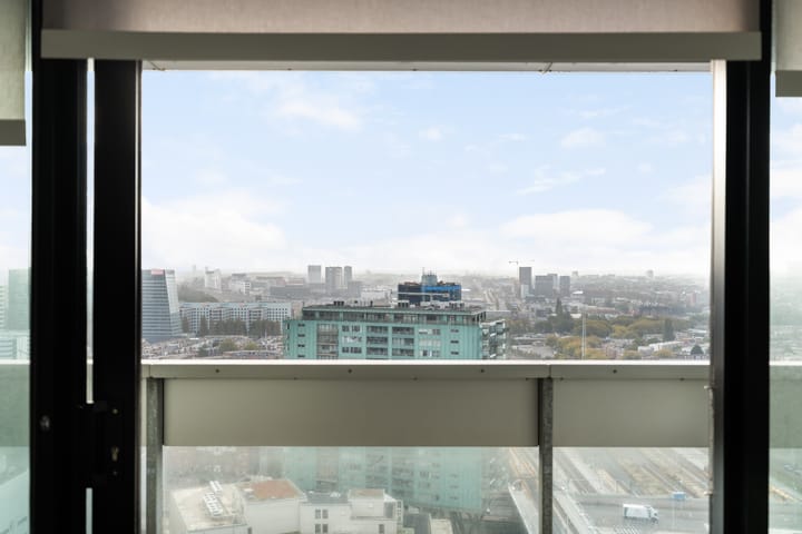 Foto 8 van Anna van Buerenplein 181