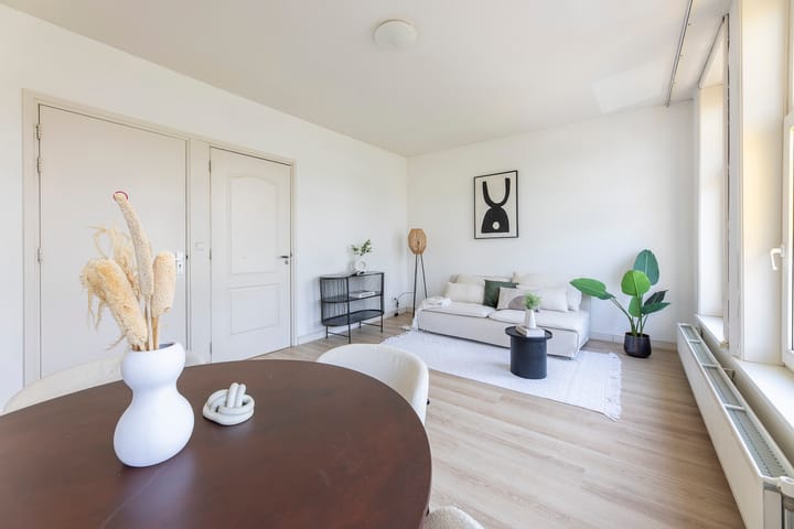 Photo 2 of Oostmaaslaan 245-B02