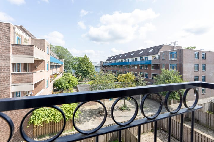 Photo 12 of Oostmaaslaan 245-B02