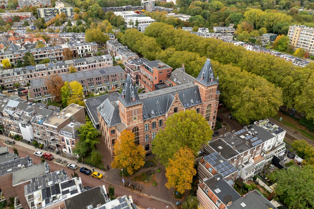 Photo 1 of F.C. Dondersstraat 91