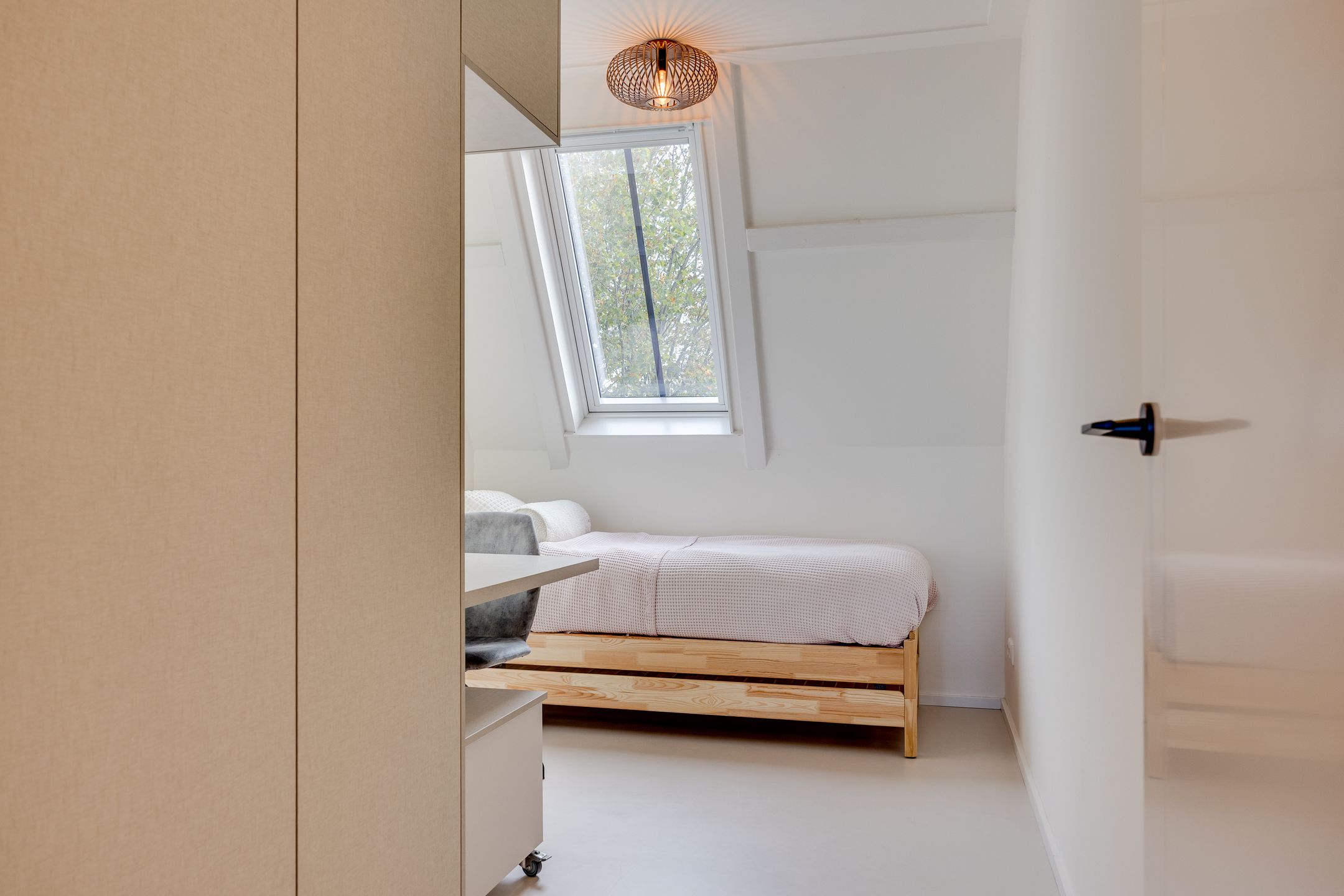 Photo 24 of F.C. Dondersstraat 91