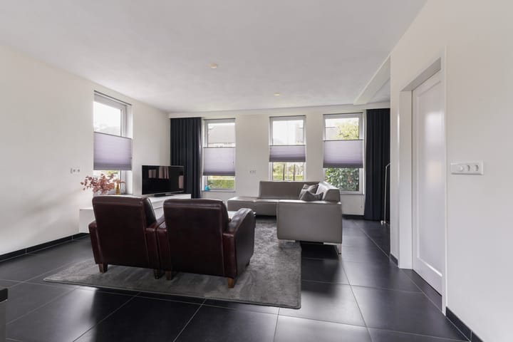 Photo 9 of Lennisheuvel 25