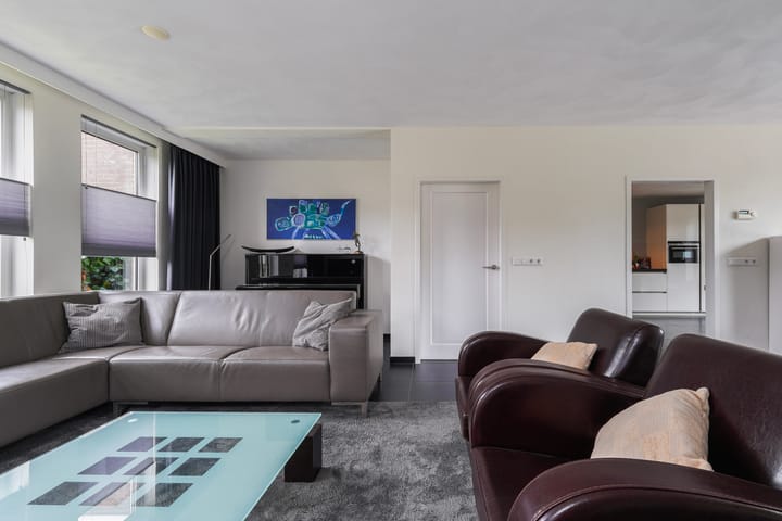 Photo 11 of Lennisheuvel 25