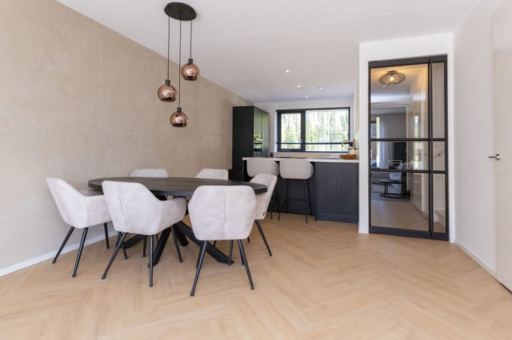 Foto 13 van Meester Mantelstraat 51