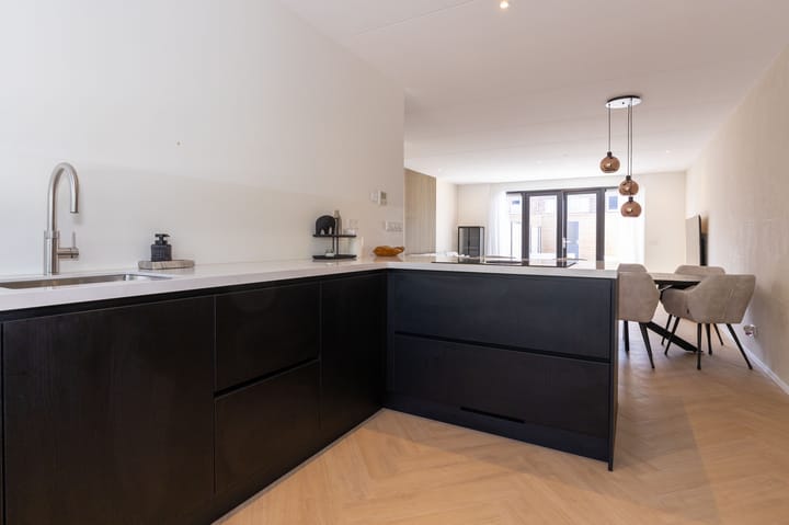 Foto 18 van Meester Mantelstraat 51