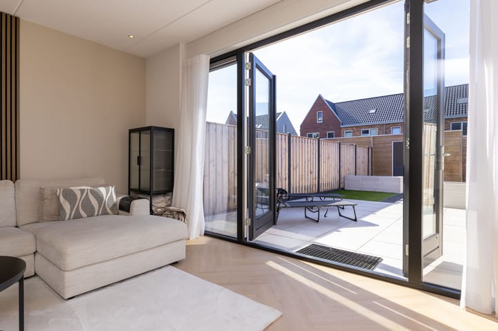 Foto 25 van Meester Mantelstraat 51