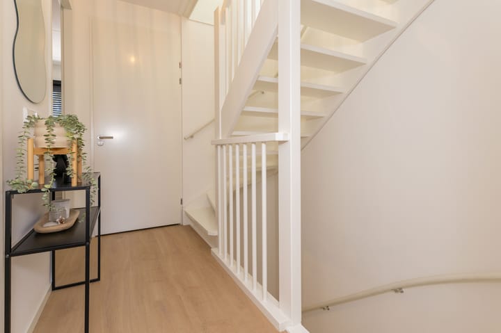 Foto 30 van Meester Mantelstraat 51