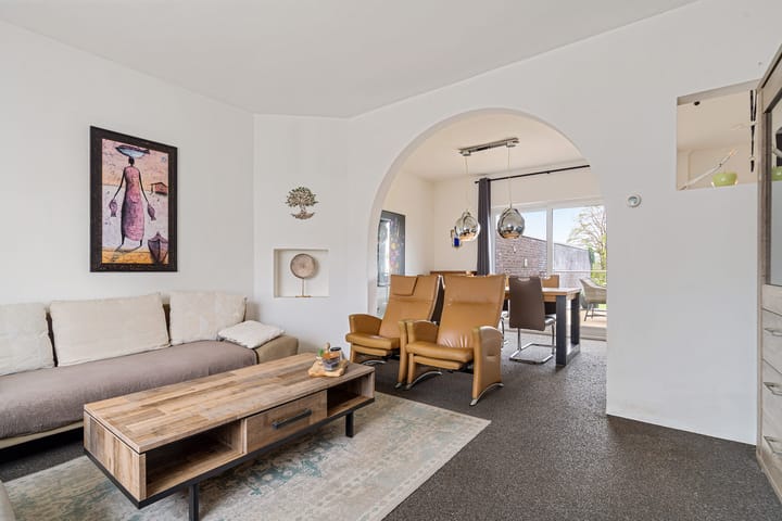 Photo 2 of Nieuwenhofstraat 15