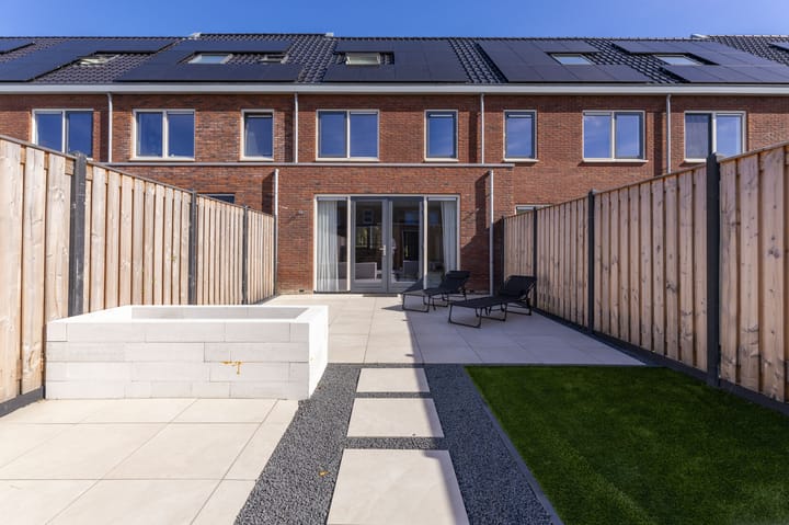 Foto 47 van Meester Mantelstraat 51