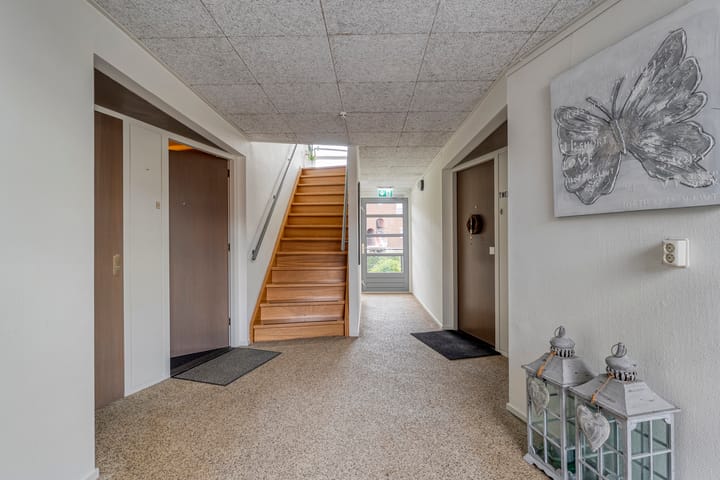 Foto 9 van Burg van der Lelysingel 2-D