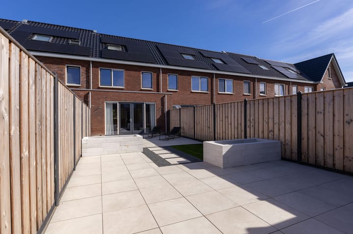 Foto 48 van Meester Mantelstraat 51