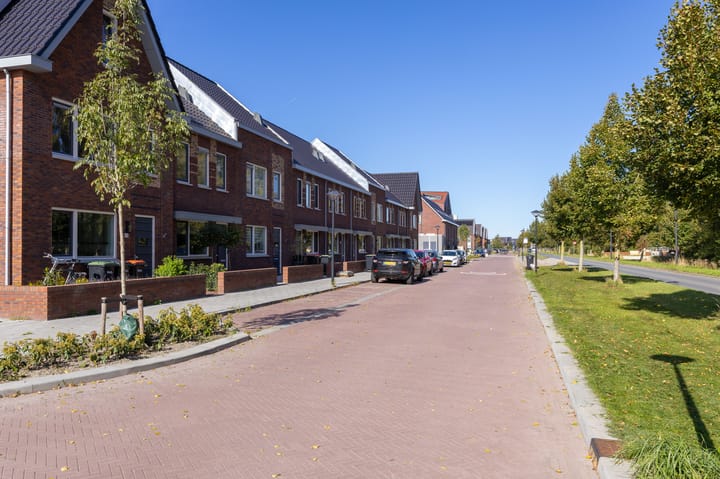 Foto 53 van Meester Mantelstraat 51