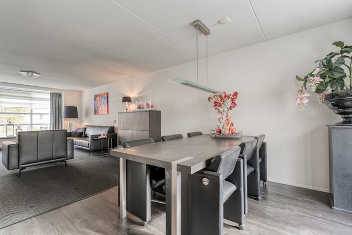 Foto 15 van Burg van der Lelysingel 2-D