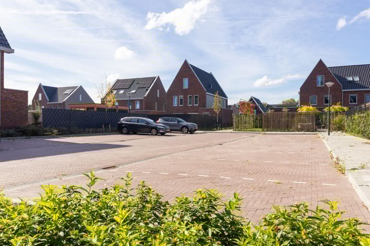 Foto 52 van Meester Mantelstraat 51