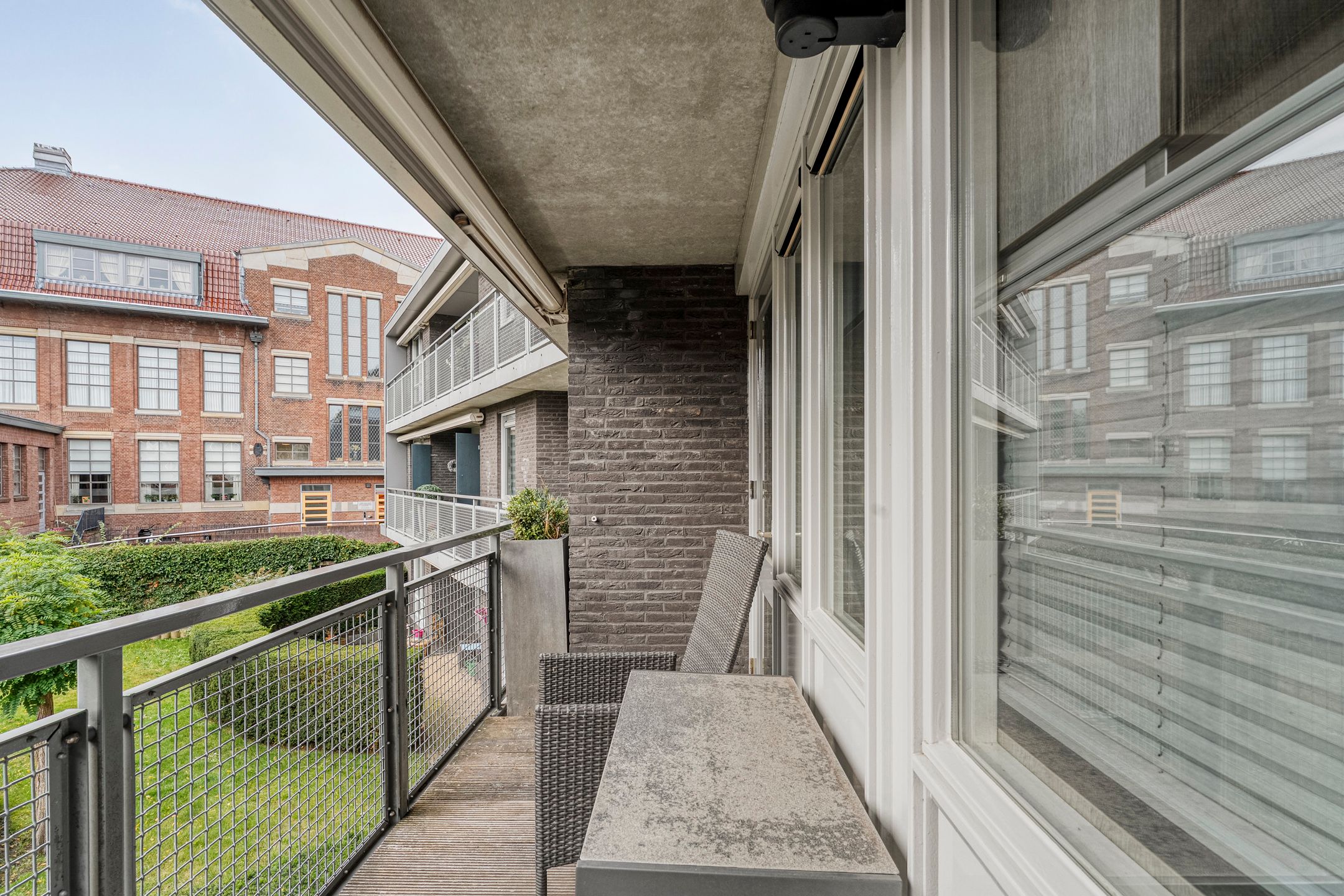 Foto 18 van Burg van der Lelysingel 2-D