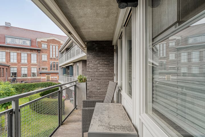 Foto 18 van Burg van der Lelysingel 2-D