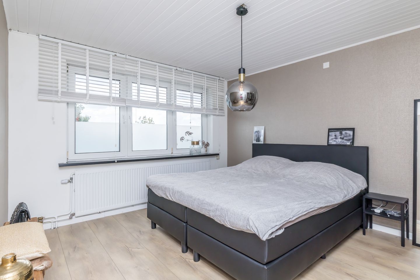 Photo 19 of Sougnezstraat 8