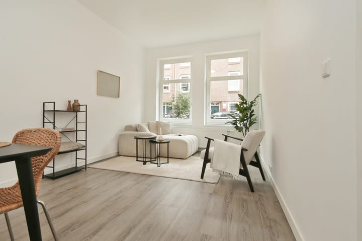 Photo 2 of Lutmastraat 87-H