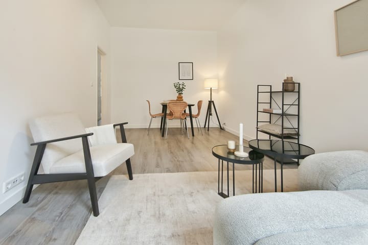 Photo 4 of Lutmastraat 87-H