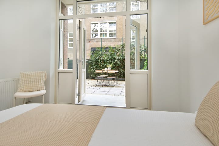 Photo 9 of Lutmastraat 87-H