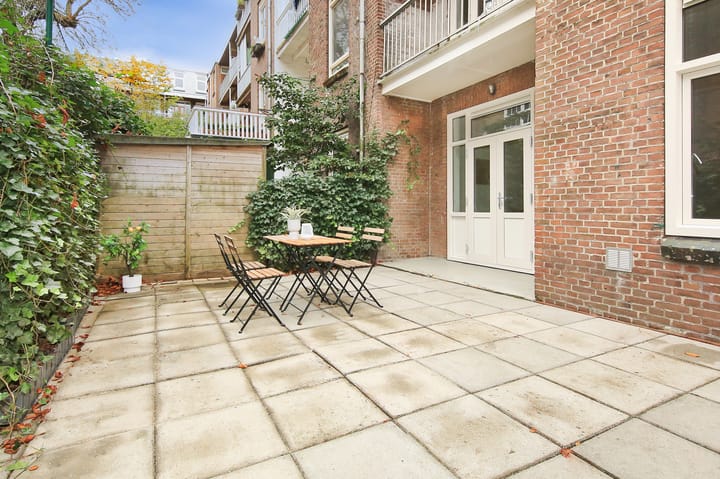 Photo 12 of Lutmastraat 87-H