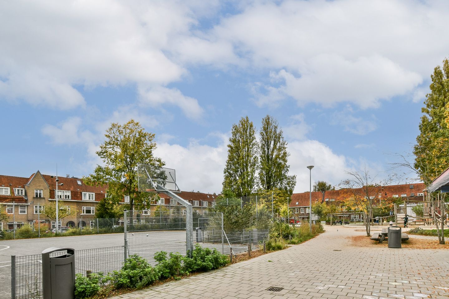 Foto 19 van Johannes van der Waalsstraat 32-1