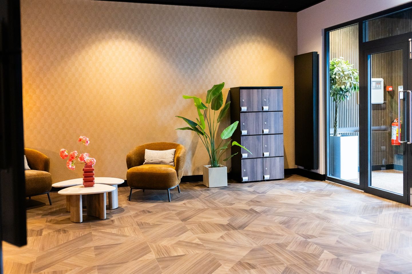 View photo 3 of Meridiaan 61