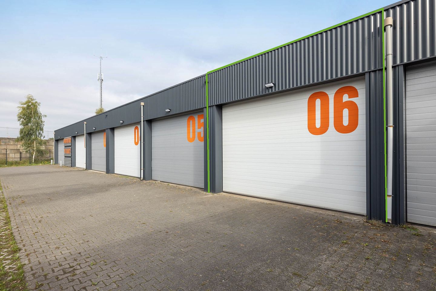 Bekijk foto 2 van Newtonstraat 1 - box 6