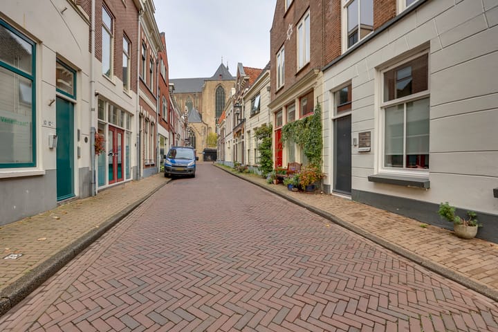 Foto 28 van Venestraat 7