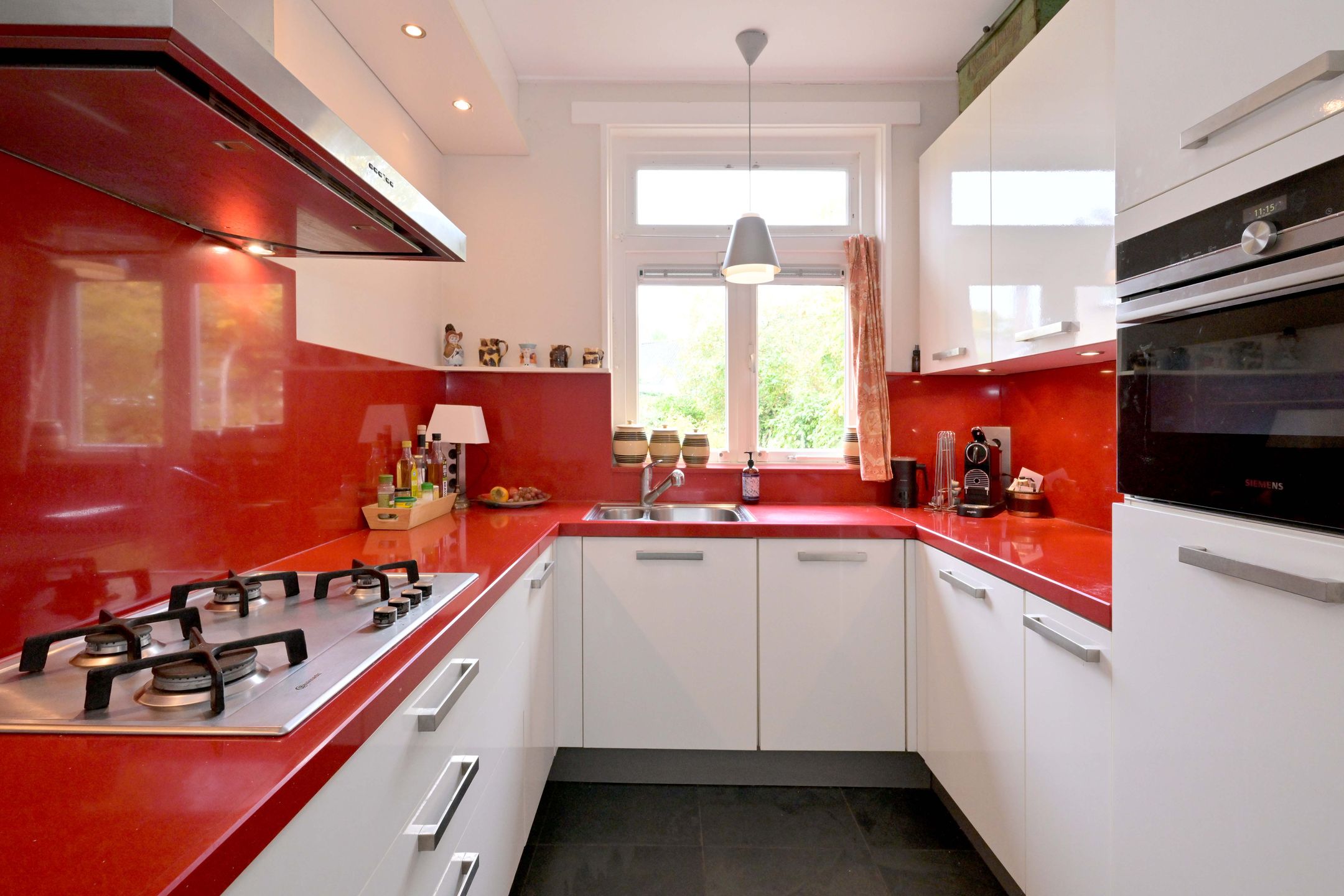 Photo 15 of Veldhofstraat 4