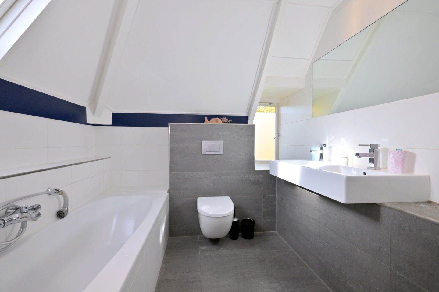 Photo 25 of Veldhofstraat 4