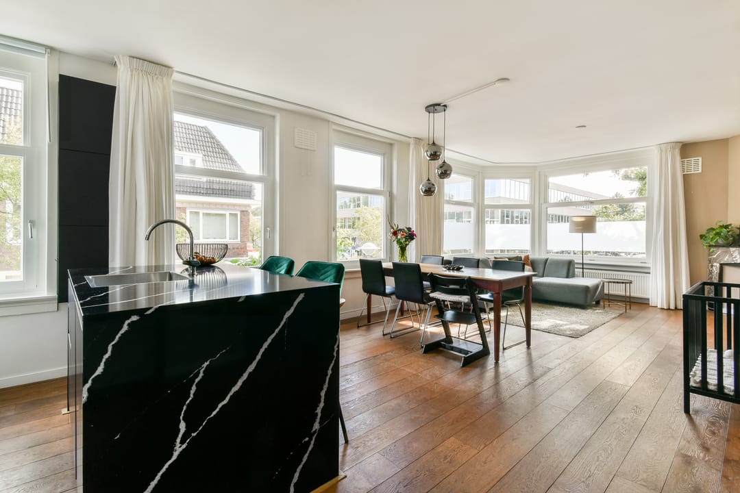 Photo 1 of Helmholtzstraat 30-1