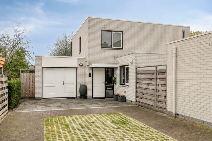 Foto 2 van Rosa Spierstraat 4