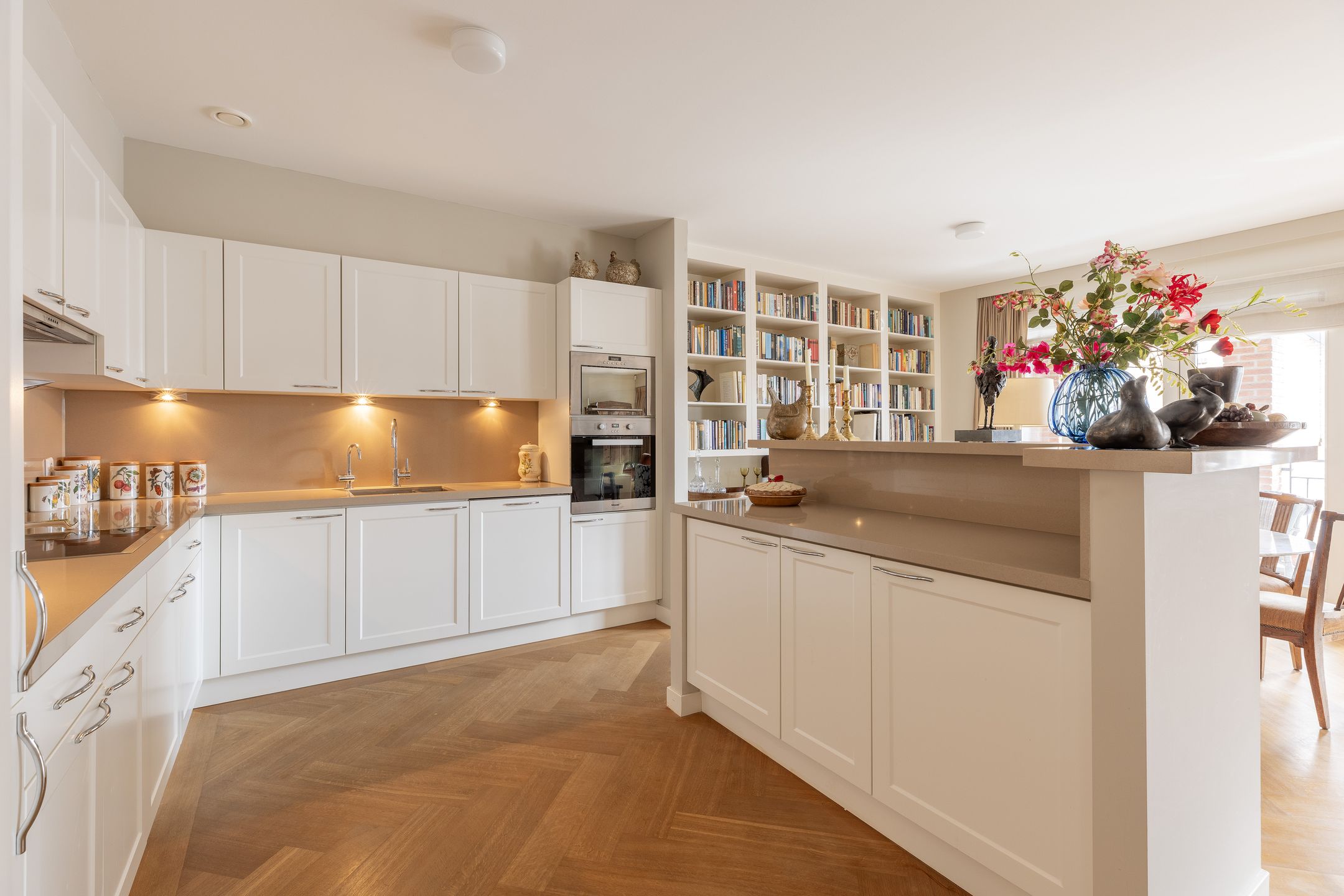 Photo 6 of Nieuweweg 4-B