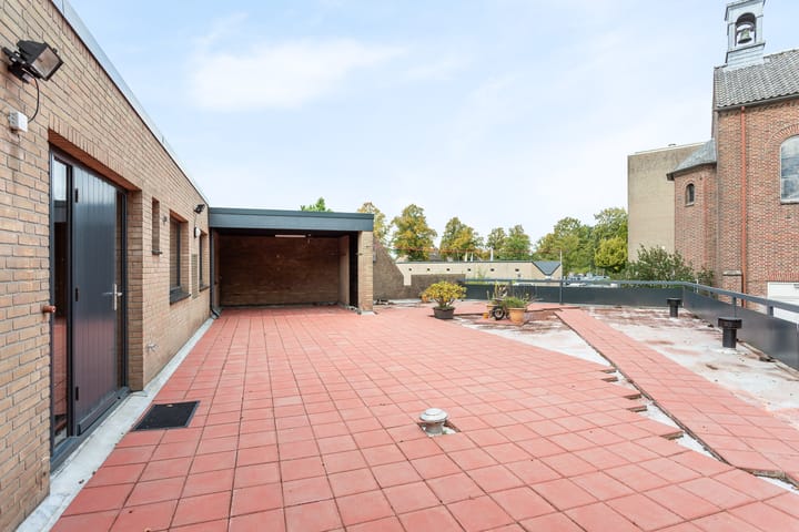 Photo 18 of Bernard Leurinkstraat 31-A