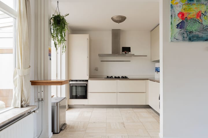 Foto 10 van Bertha von Suttnerstraat 9