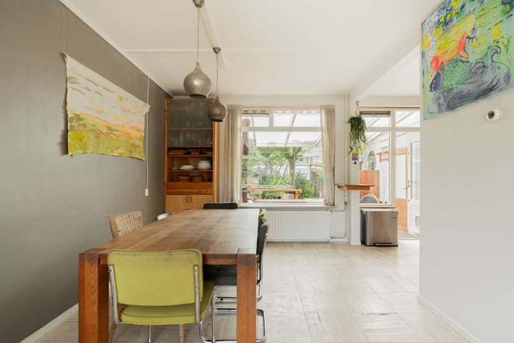 Foto 15 van Bertha von Suttnerstraat 9