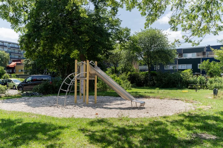 Foto 47 van Bertha von Suttnerstraat 9