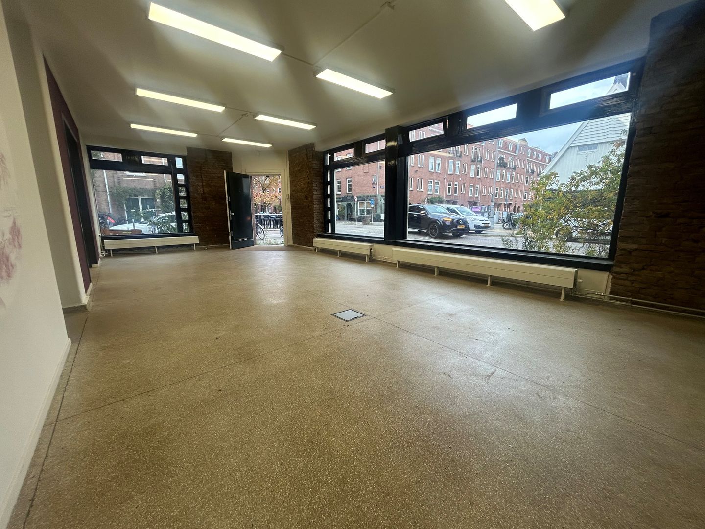 Bekijk foto 2 van Henrick de Keijserplein 22