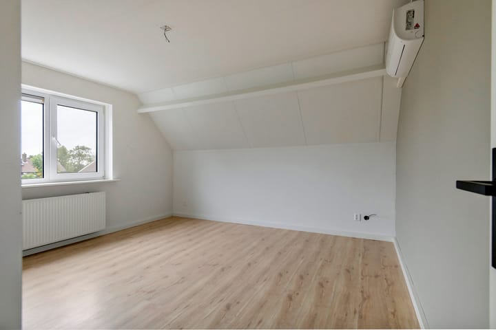 Foto 16 van Baron van Brakellstraat 15