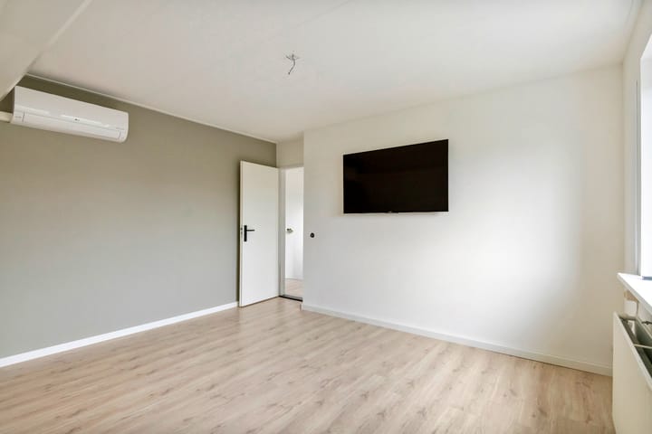 Foto 18 van Baron van Brakellstraat 15