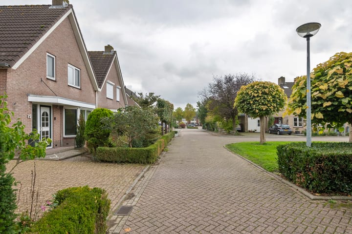 Foto 32 van Baron van Brakellstraat 15