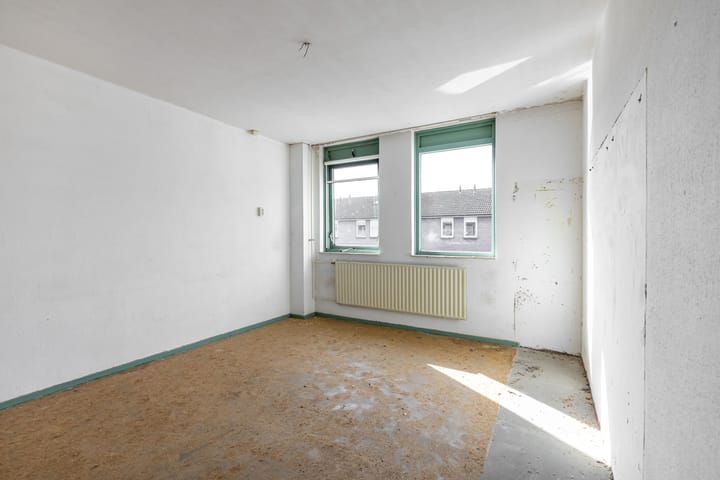 Foto 11 van Venus 69