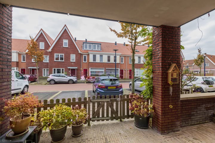 Foto 25 van B.G.J. Berntzenstraat 9