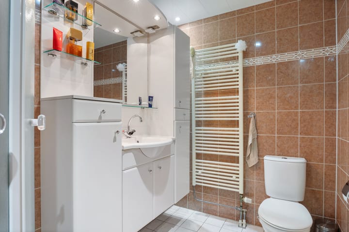 Photo 44 of Gele Lis 156