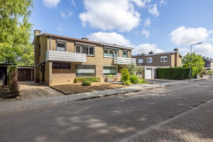 Foto 2 van Burg. Smeetsstraat 30