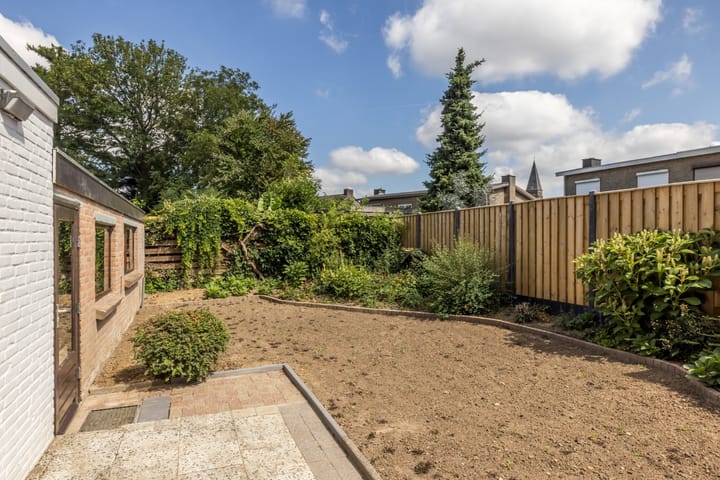 Photo 17 of Burg. Smeetsstraat 30