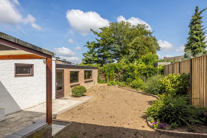 Photo 21 of Burg. Smeetsstraat 30