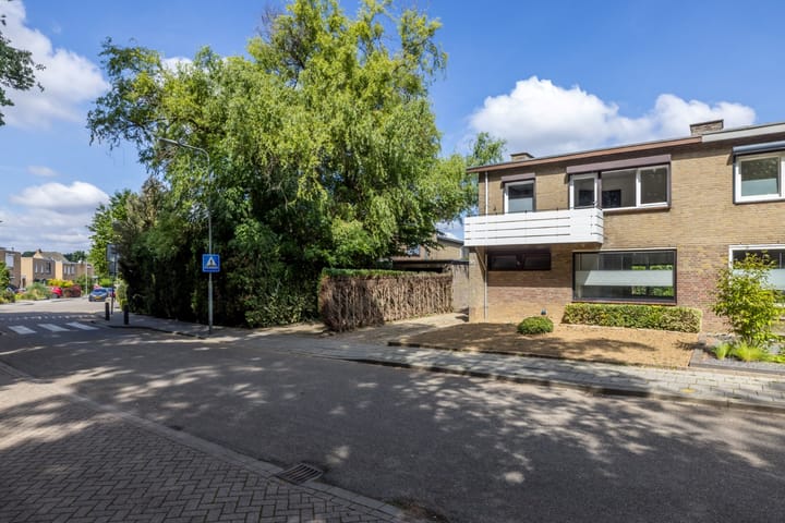 Photo 33 of Burg. Smeetsstraat 30